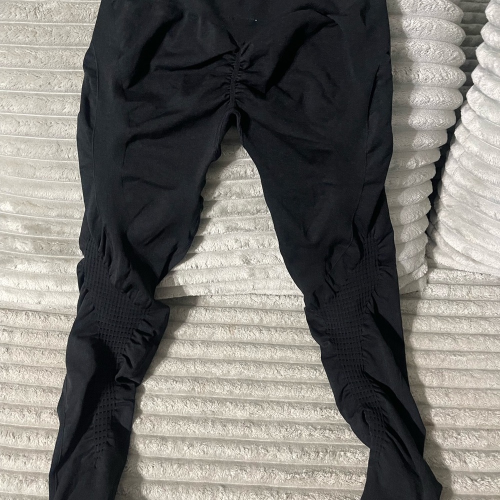 Yoga scrunch butt pants (2)